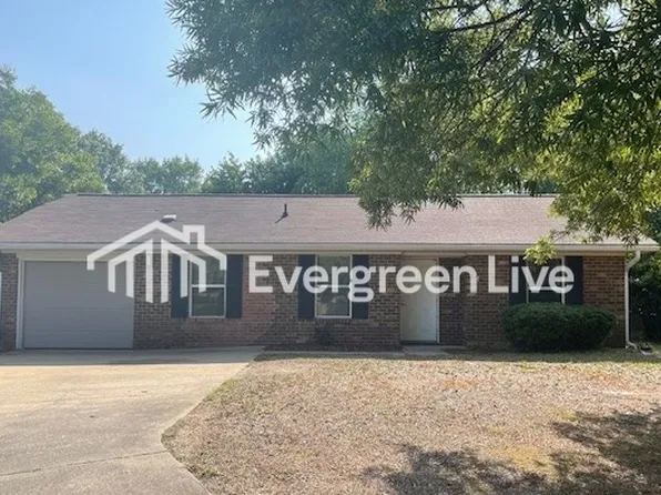 101 Viola Ct, Raeford, NC 28376