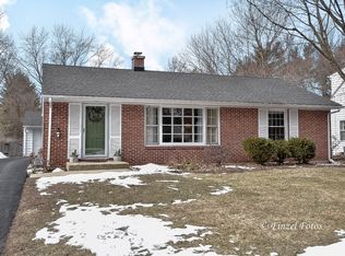 350 Richmond Ln, Crystal Lake, IL 60014