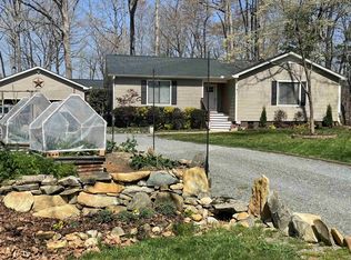 5 Bagpipe Ln, Durham, NC 27712