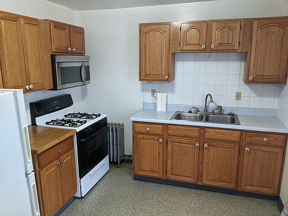 2nd image of 233 W Utica St #3