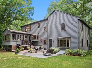 4 Acorn Ln, Wayland, MA 01778
