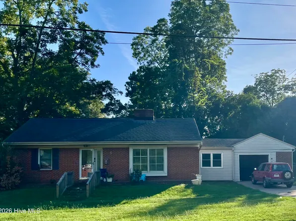 901 N Haughton Street N, Williamston, NC 27892