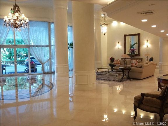 2nd image of 3530 Mystic Pointe Dr APT 906