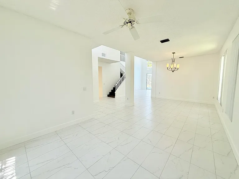 10875 Old Bridgeport Ln — Photo 17