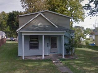 903 Madison St, Gillespie, IL 62033