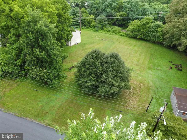 406 Burns St, Ranson, WV 25438