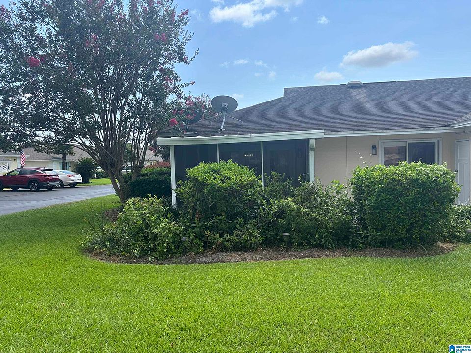 1st image of 9495 Villas Dr