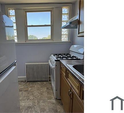 3rd image of 6738 Blakemore St Floor 1