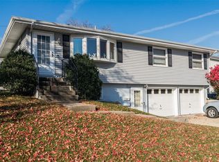 124 La Salle Dr SW, Cedar Rapids, IA 52404