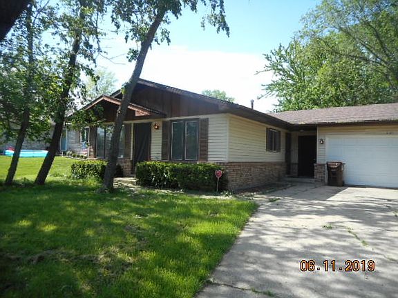2nd image of 301 Keithland Ct