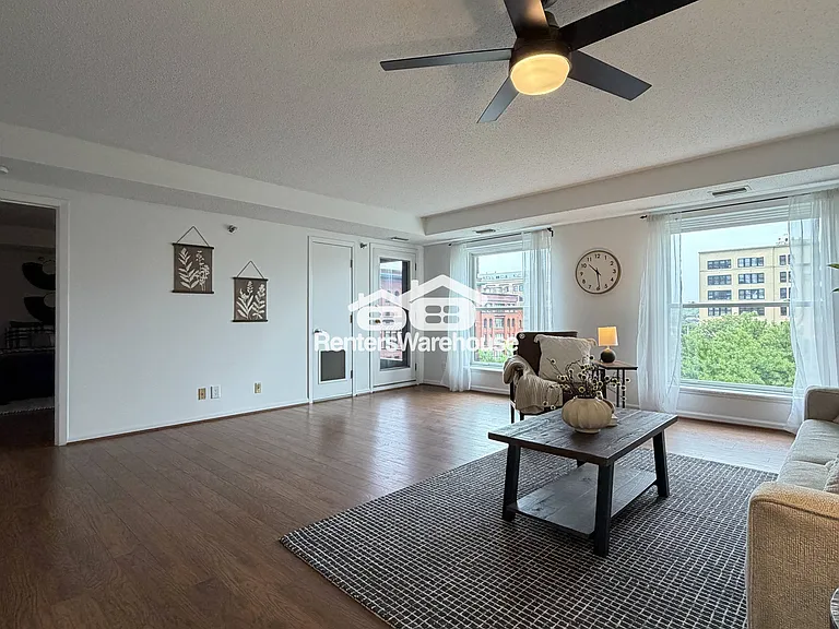 198 6th St E #501 — Photo 11
