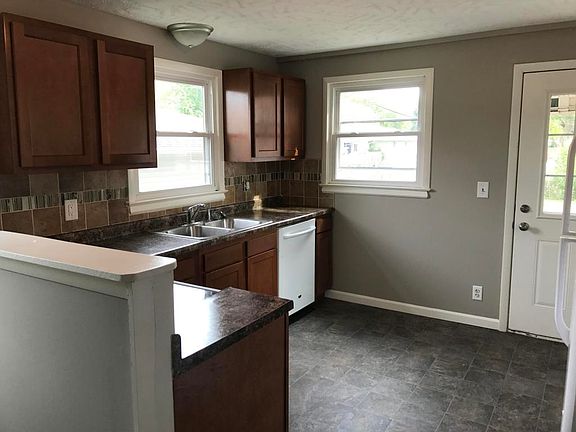 4th image of 3615 2nd Ave