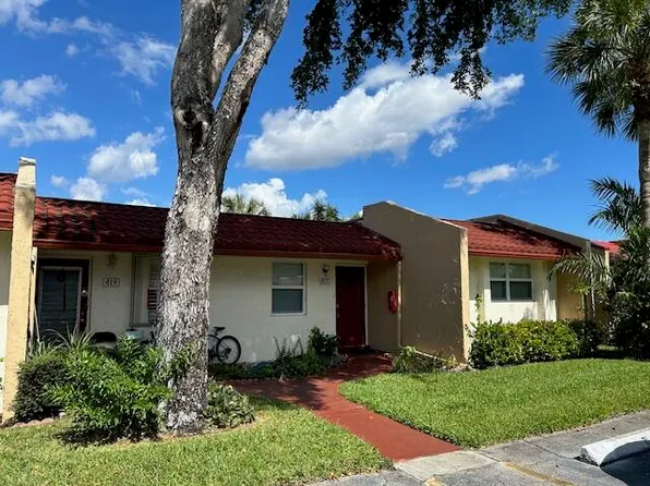 417 Lake Evelyn Drive, West Palm Beach, FL 33411