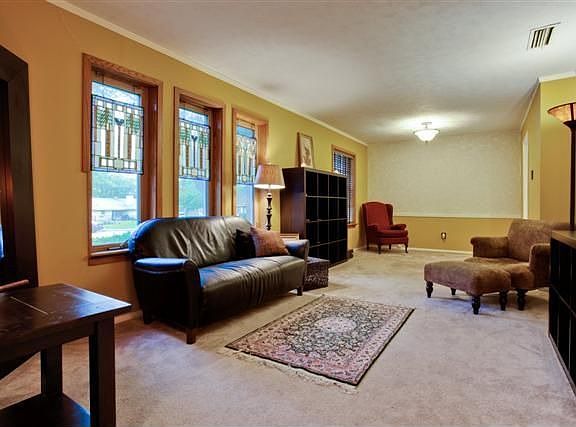 4th image of 12421 Wood Manor Cir