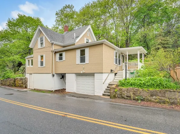 12 Wheeler St, Gloucester, MA 01930