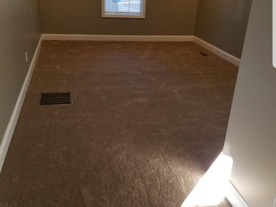 1st image of 800 Dugout Rd