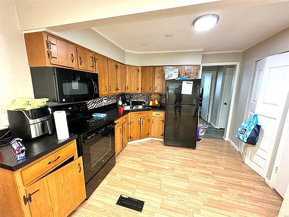 4th image of 10542 Mortimer Ln