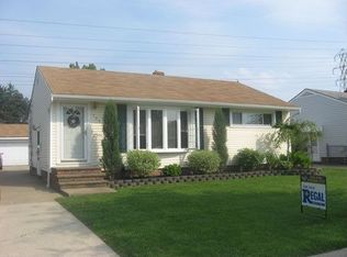 4651 Winter Ln, Brooklyn, OH