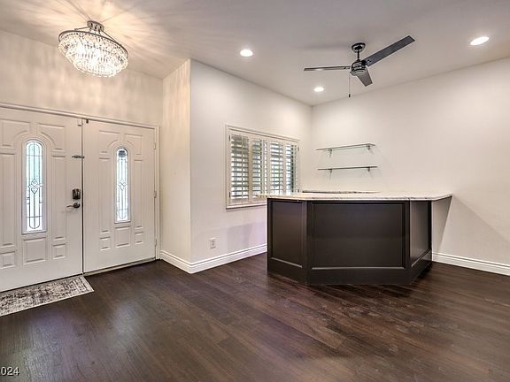 4th image of 1020 Logan Patrick Dr
