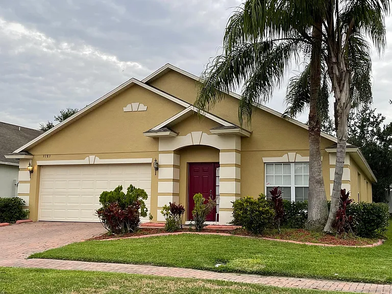 9783 Nonacrest Dr — Photo 1