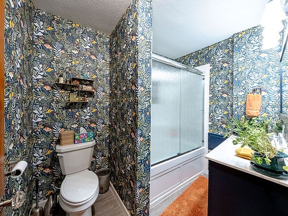 5th image of 1406 Almond Ave