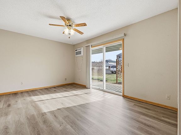 5th image of 6382 Birch St #2