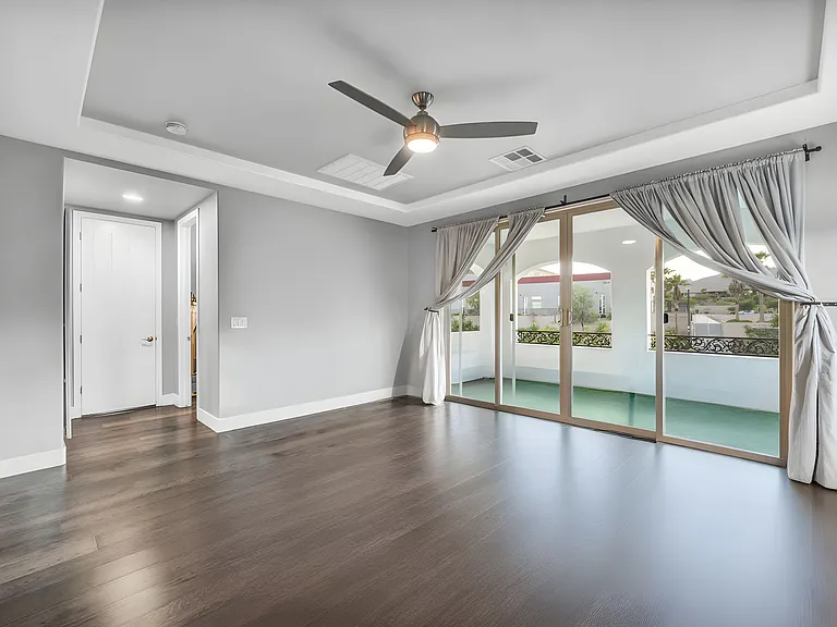 233 Castellari Dr — Photo 24