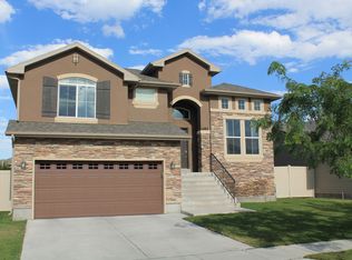 1083 N Bellingham Ct, North Salt Lake, UT 84054