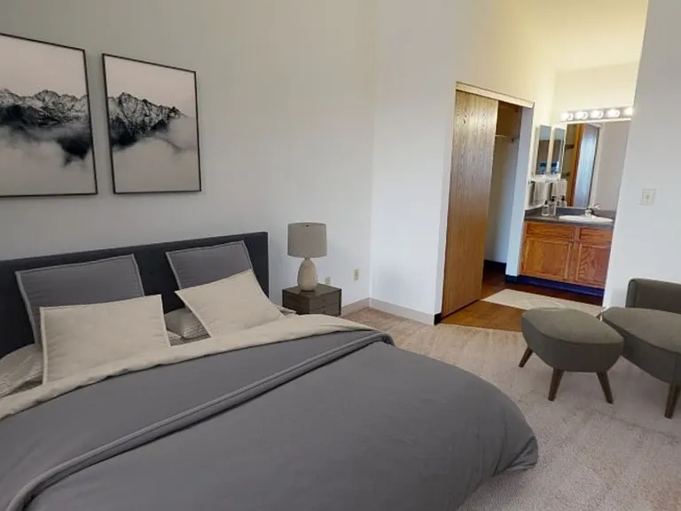Mountain Village — Photo 43