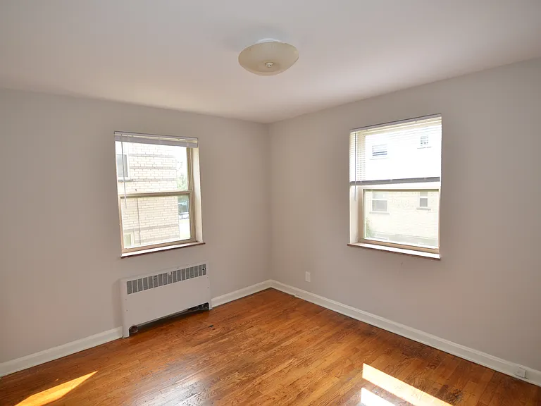 6609 Bantry Ave — Photo 8