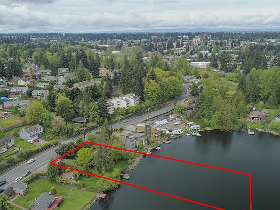 3rd image of 5621 212th Street SW