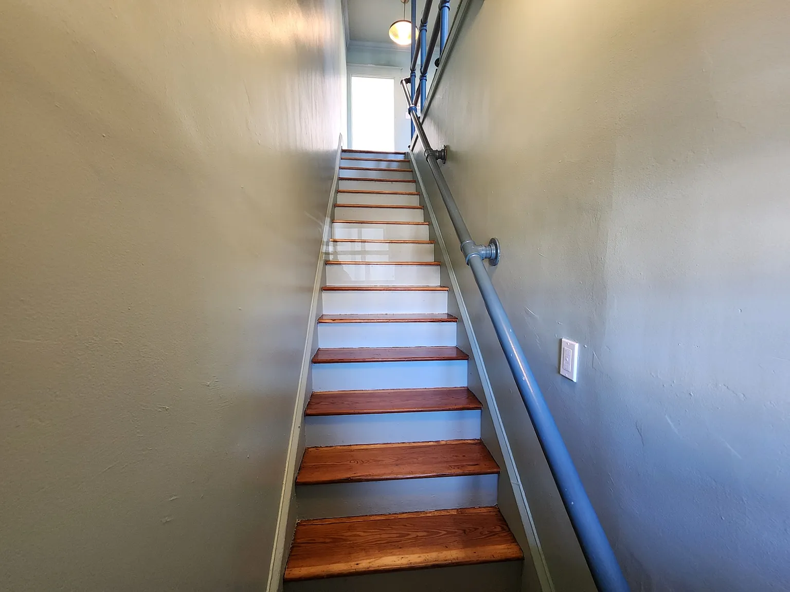 2 bed, 1200 sqft, $2,750 — Photo 3