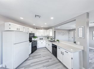 5071 Pioneer Ave APT 202, Las Vegas, NV 89146