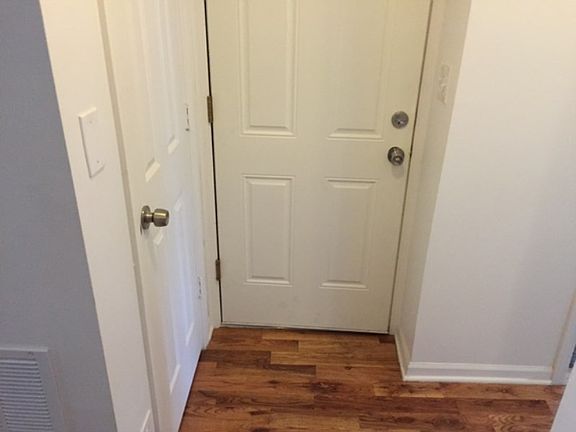 5th image of 7546 S Coles Ave #1