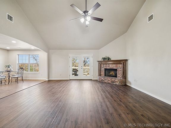 5th image of 1515 Emily Cir