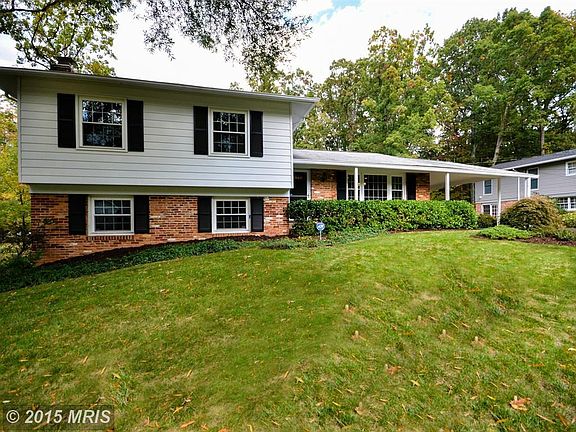 3rd image of 7713 Dew Wood Dr