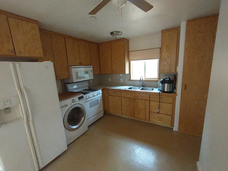 11876 Paradise Ln — Photo 2