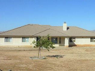 22214 Wren St, Apple Valley, CA 92308