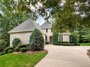 105 Mistletoe Trl, Hendersonville, NC 28791