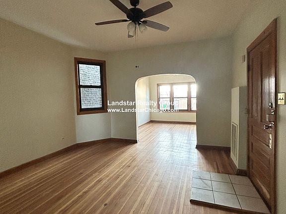 4th image of 2825 N Milwaukee Ave Unit 3