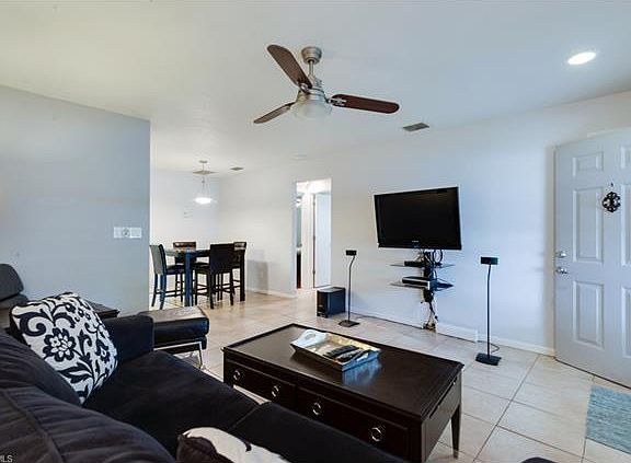 5th image of 624 SE 13th St APT 3