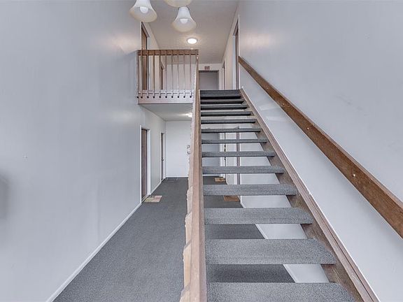 4th image of 4371 Village Parkway Cir W
