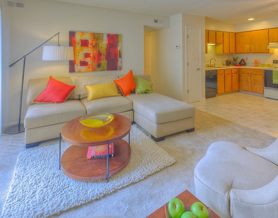 GORGEOUS OPEN FLOOR PLAN!!!