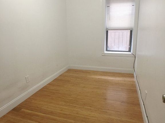 4th image of 320 W 111th St APT 2