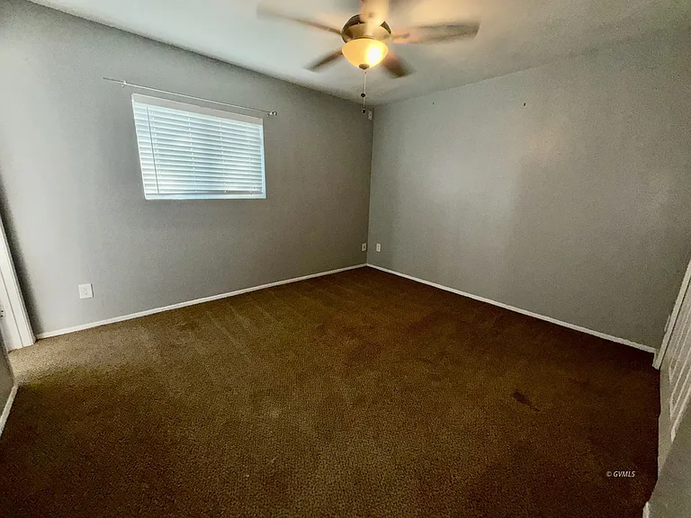 2944 S 12th Ave — Photo 16