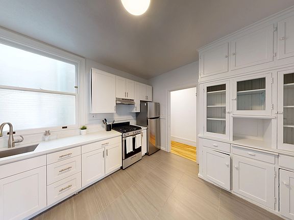 3rd image of 2510 Bancroft Way #309