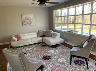492 21st Avenue Pl NE, Hickory, NC 28601