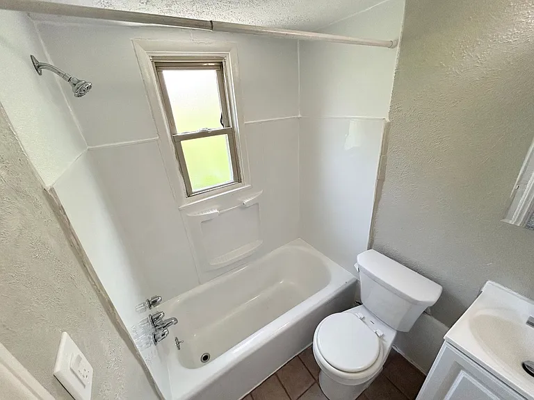 Charming 1, 2, and 3-Bedroom Townhomes in a Quiet Pittsburgh Neighborhood — Photo 46