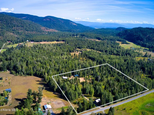 2695 Highland Flats Rd, Naples, ID 83847