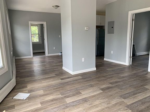 3rd image of 39 Oakland Ave Suite 3